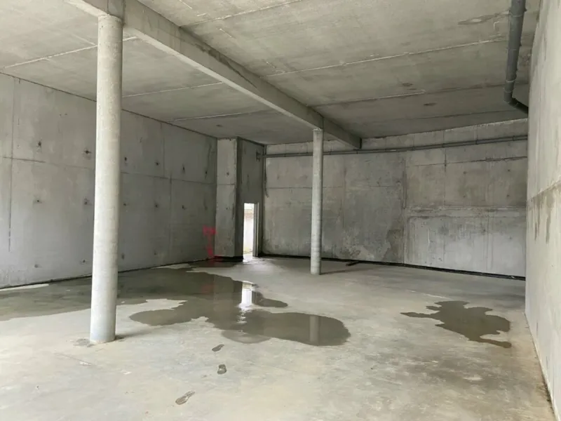 Local commercial 160 m² – Lormont ZFU (33310)