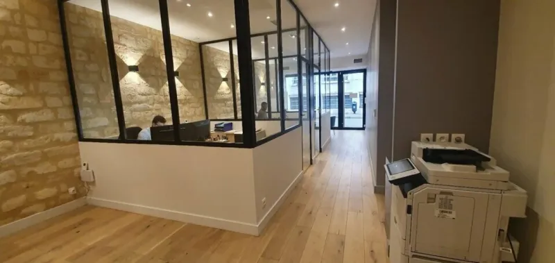 Local professionnel à louer à Bordeaux – 75 m² à proximité de la Place Gambetta